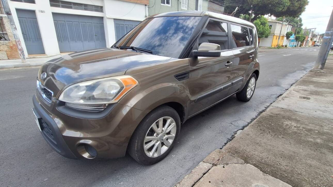 KIA SOUL 2012