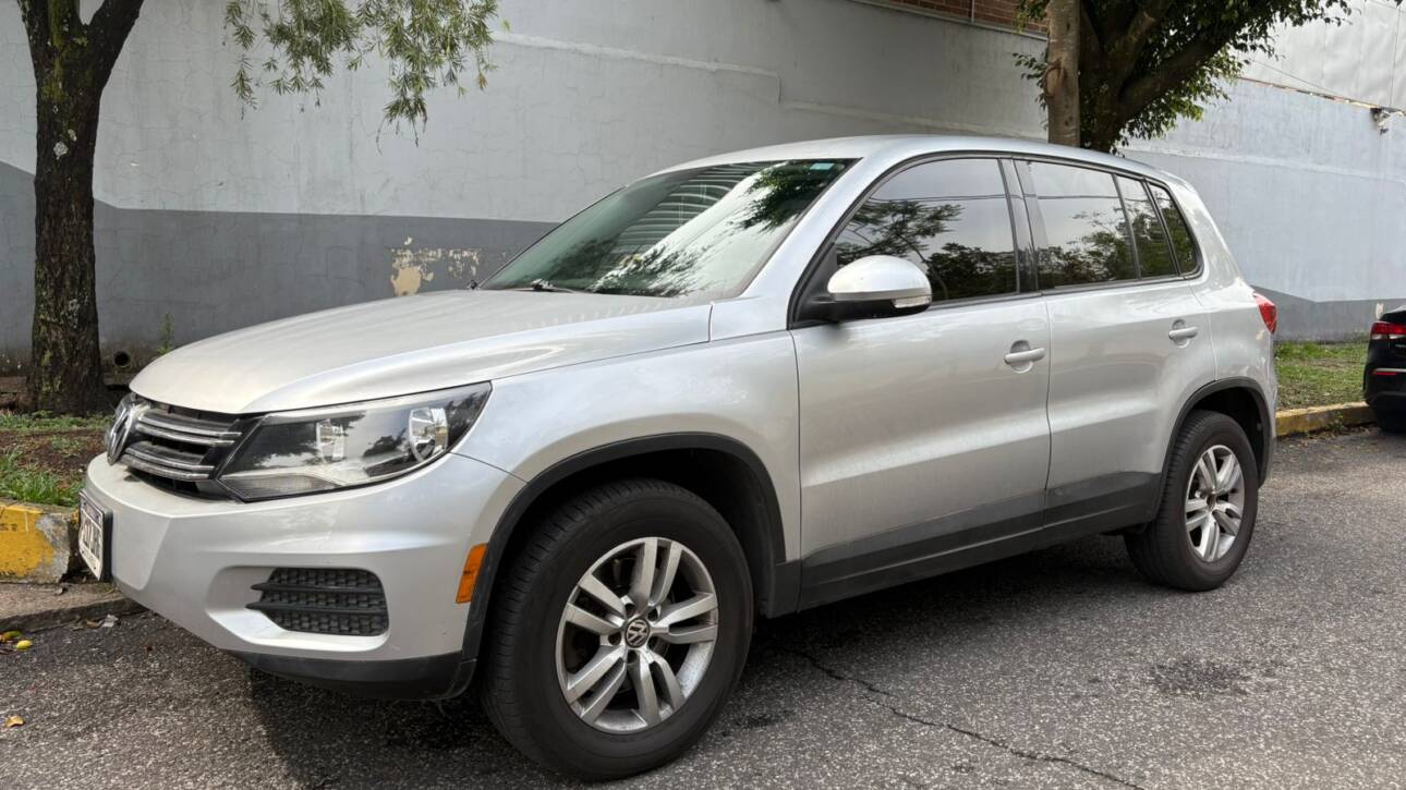 VOLKSWAGUEN TIGUAN LIMITED TSI 2017
