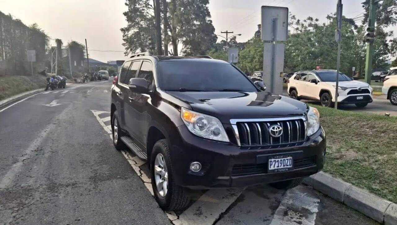 Toyota Prado TLX 2011