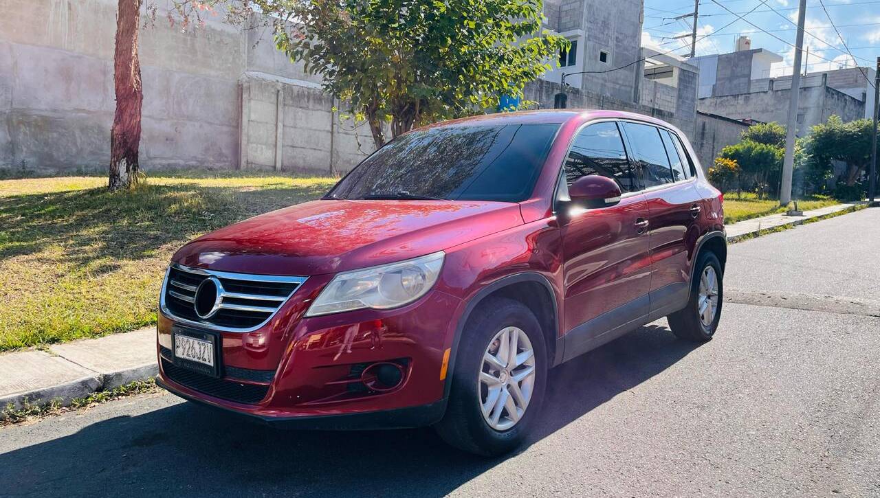 🔹 Volkswagen Tiguan 2011