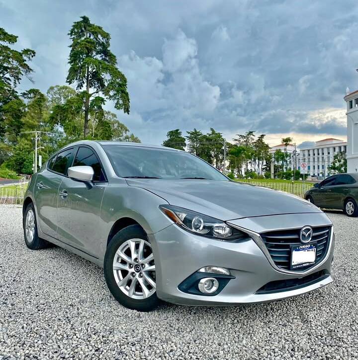 Mazda 3 i Touring Hatchback SkyActiv 2015 Sport 🚗✨