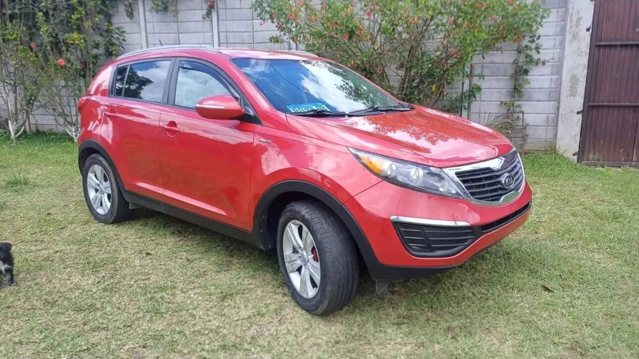 KIA SPORTAGE LX 2012