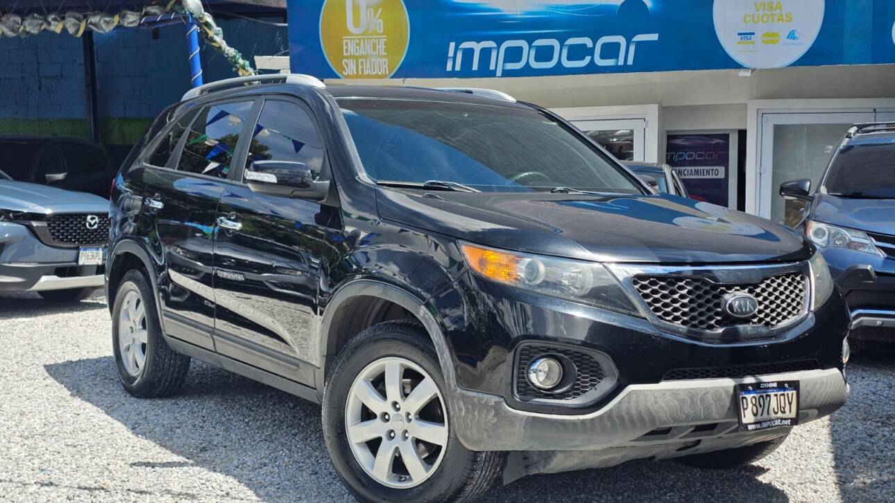 KIA SORENTO LX 2013