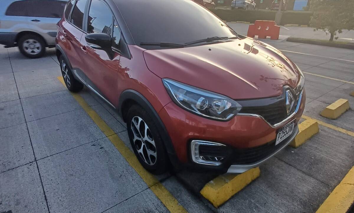 🔹 Renault Captur 2019 – Full Equipo