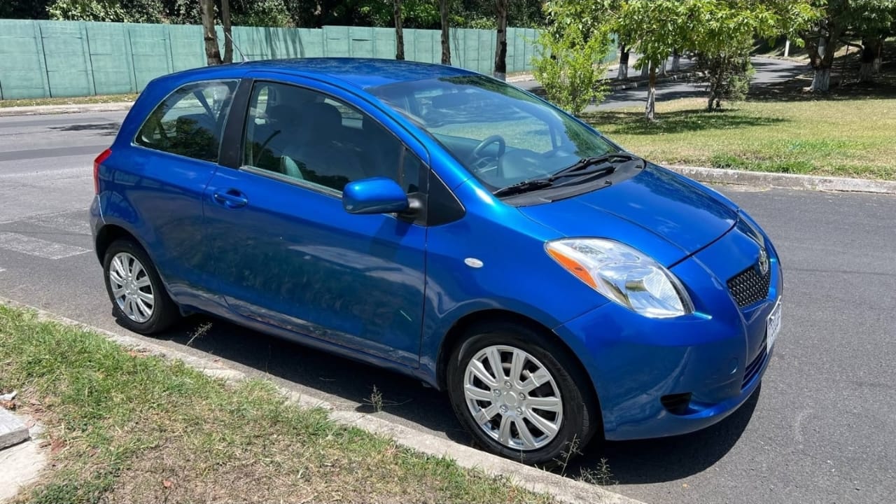 TOYOTA YARIS 2008