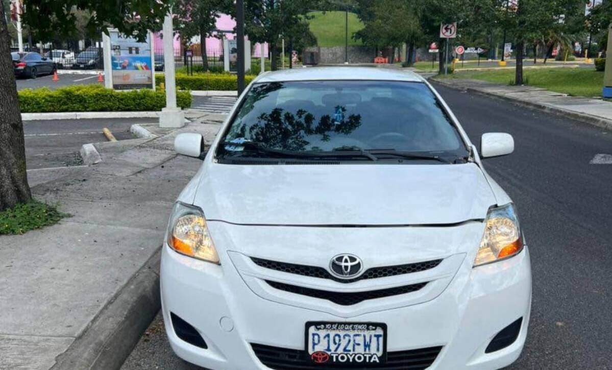 TOYOTA YARIS 2009 SEDAN