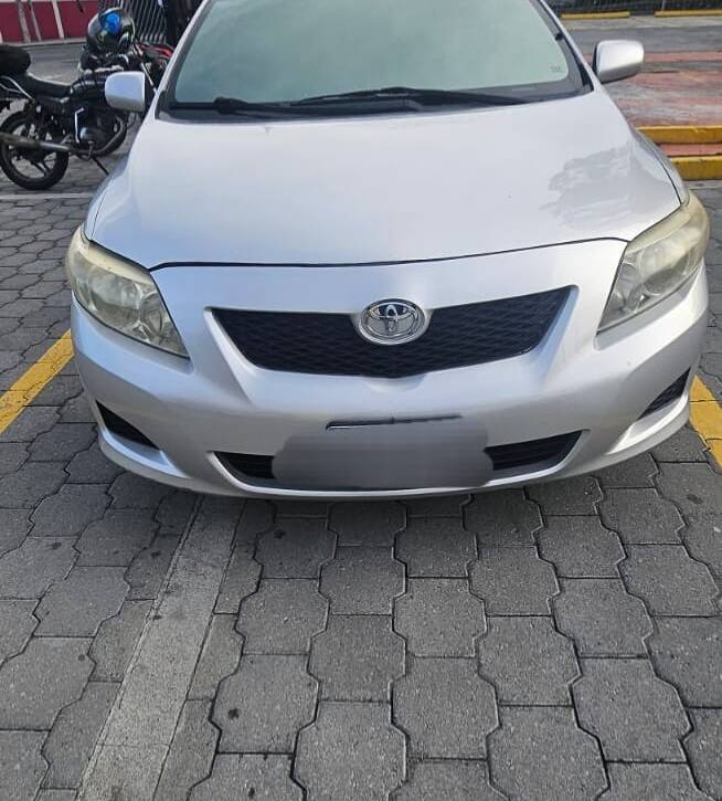 TOYOTA COROLLA 2010