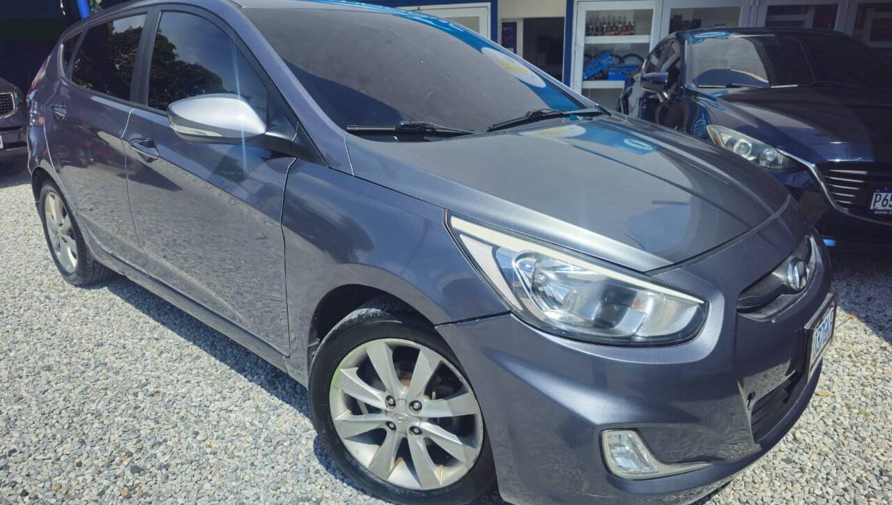 Hyundai Accent Hatchback 2017🚗✨