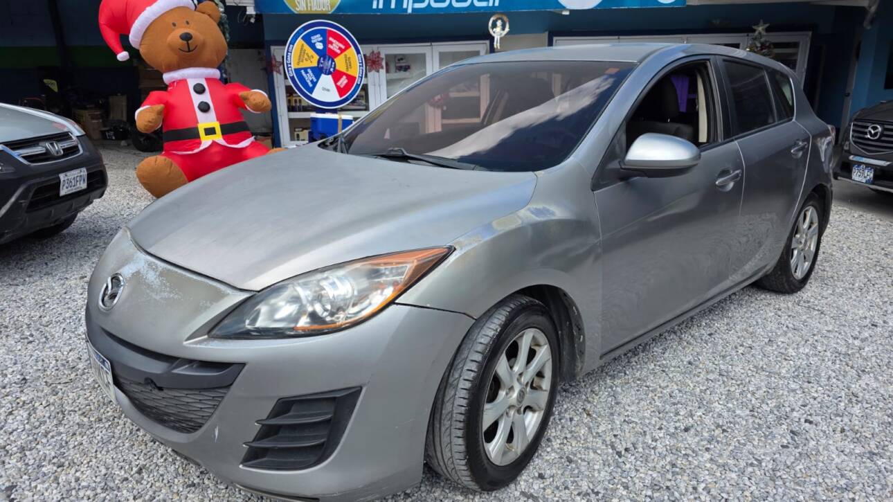 MAZDA 3 2011