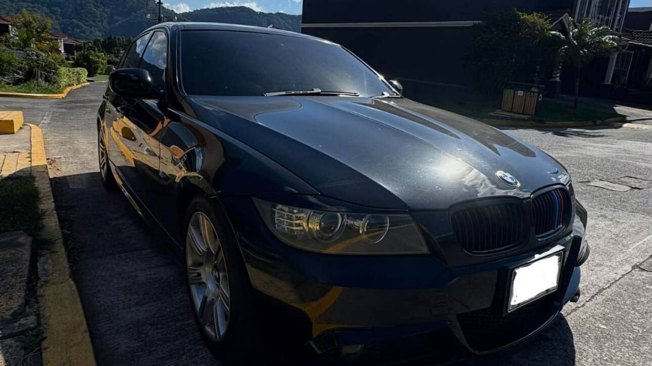 BMW 320i – Modelo 2009 🚗