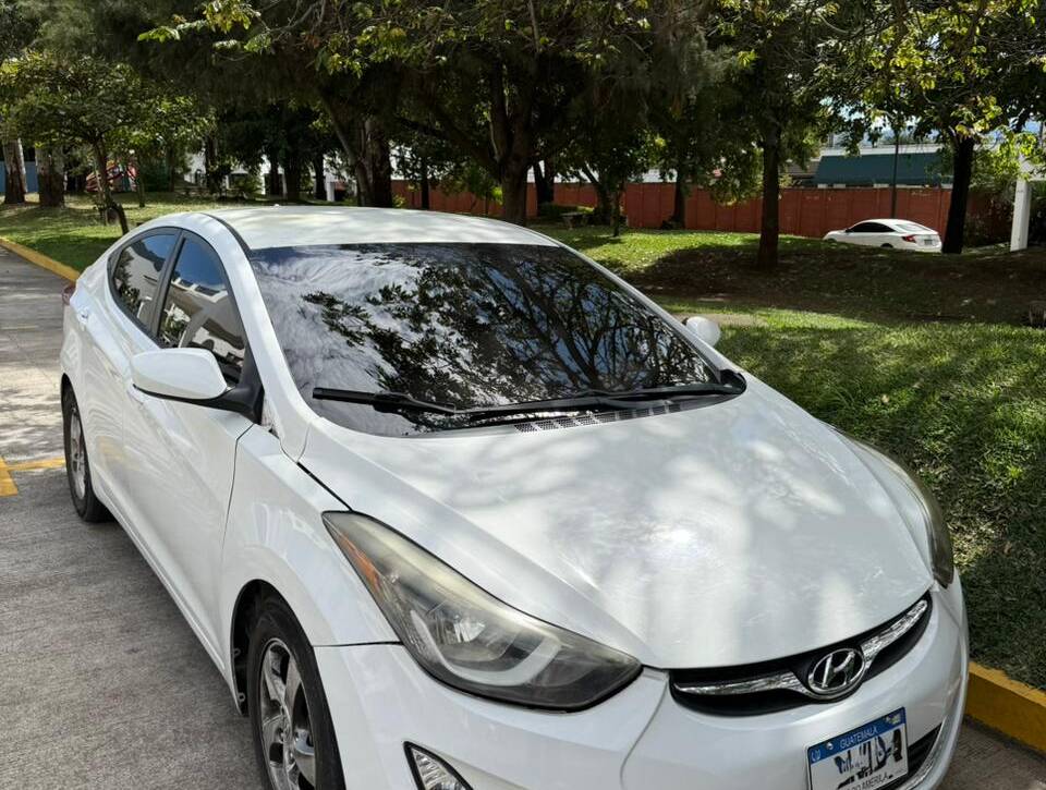 HYUNDAI ELANTRA 2014 – CÓMODO, ELEGANTE Y CONFIABLE 🚘✨