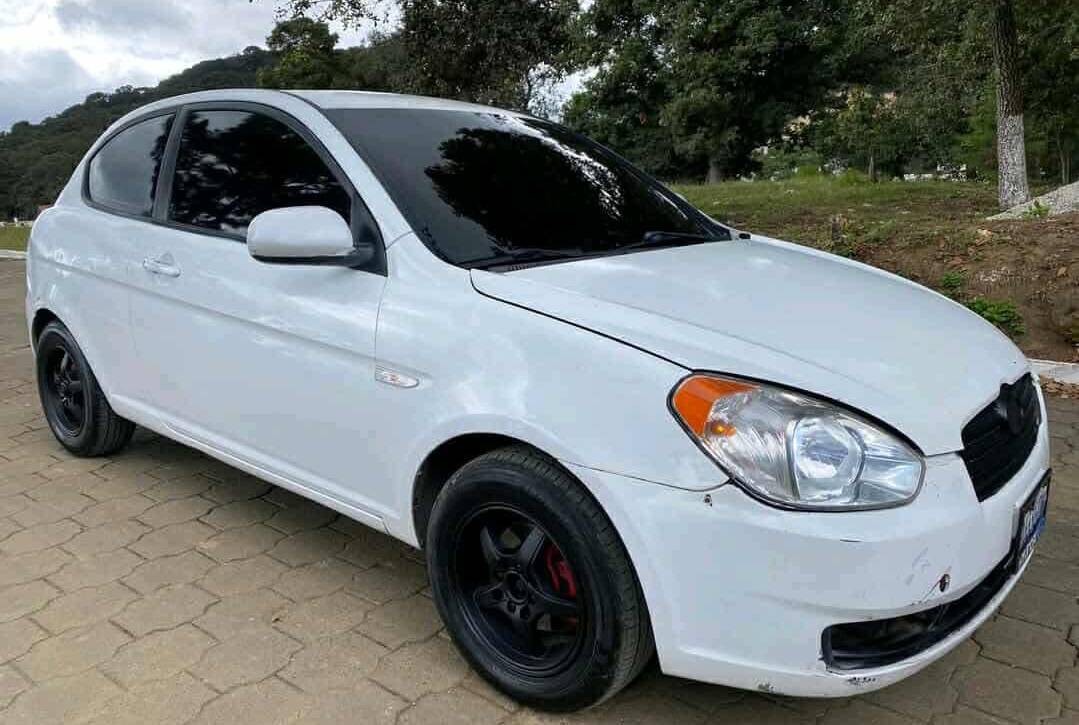 HYUNDAI ELANTRA 2011