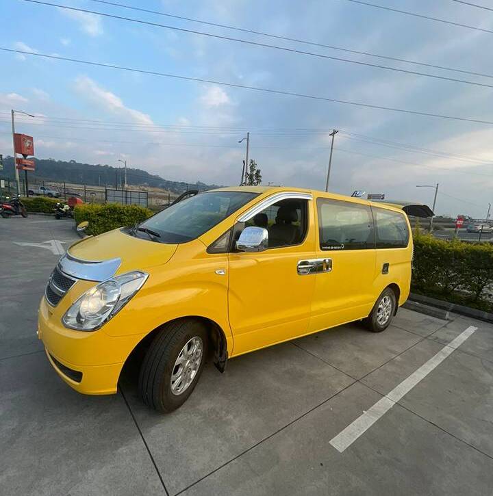 HYUNDAI STAREX 2012