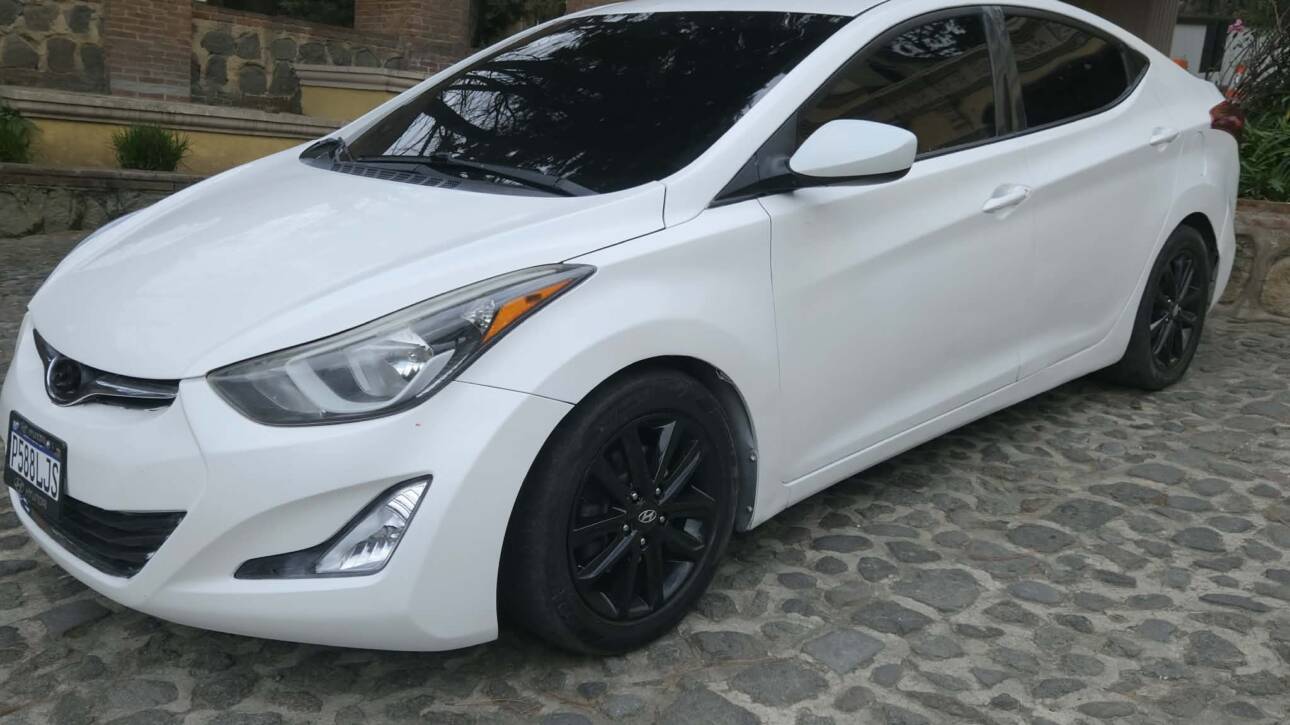 🚗 HYUNDAI ELANTRA 2014 🚗💥Cómodo, económico y confiable