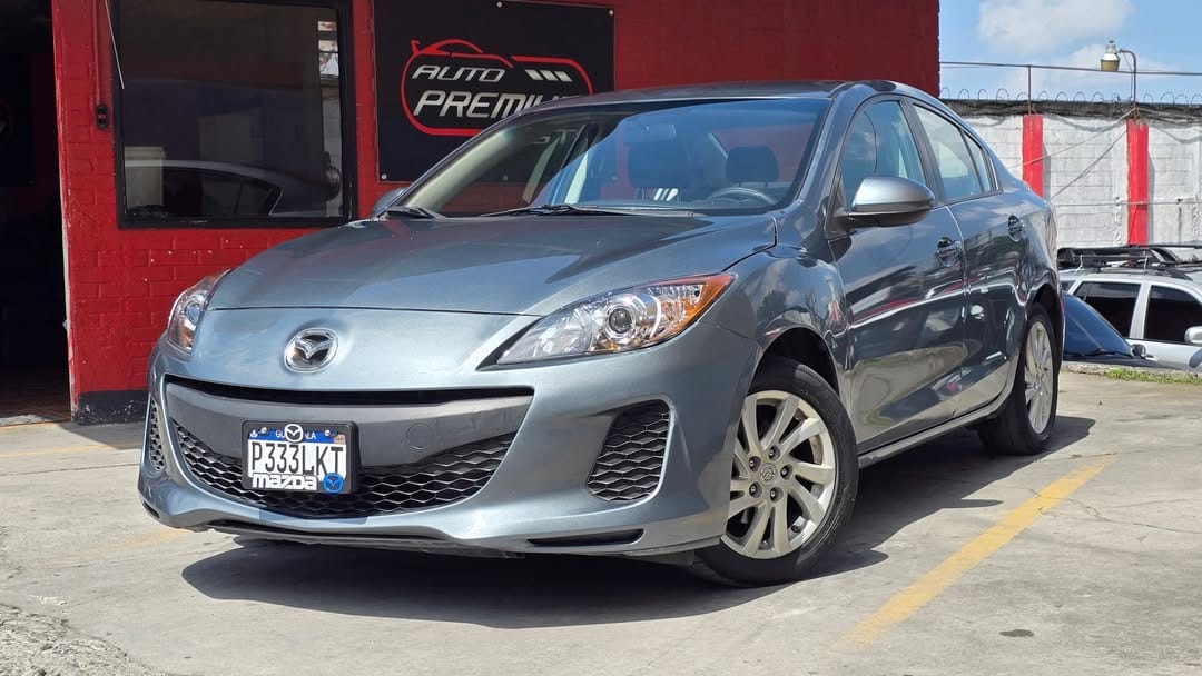 🚗 MAZDA 3 TOURING 2013 🚗
