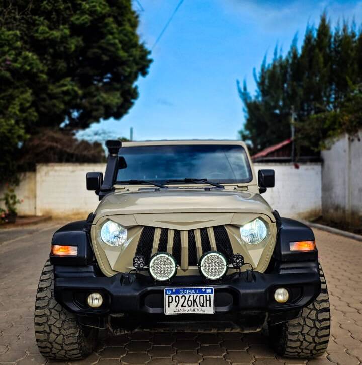 🚙 JEEP GLADIATOR SPORT 2020 — Pickup 4×4 real, potencia y presencia