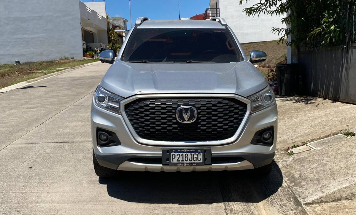 🚘 PICK-UP DOBLE CABINA MODELO 2022 🚘✨ Fuerza, comodidad y estilo en un solo vehículo ✨