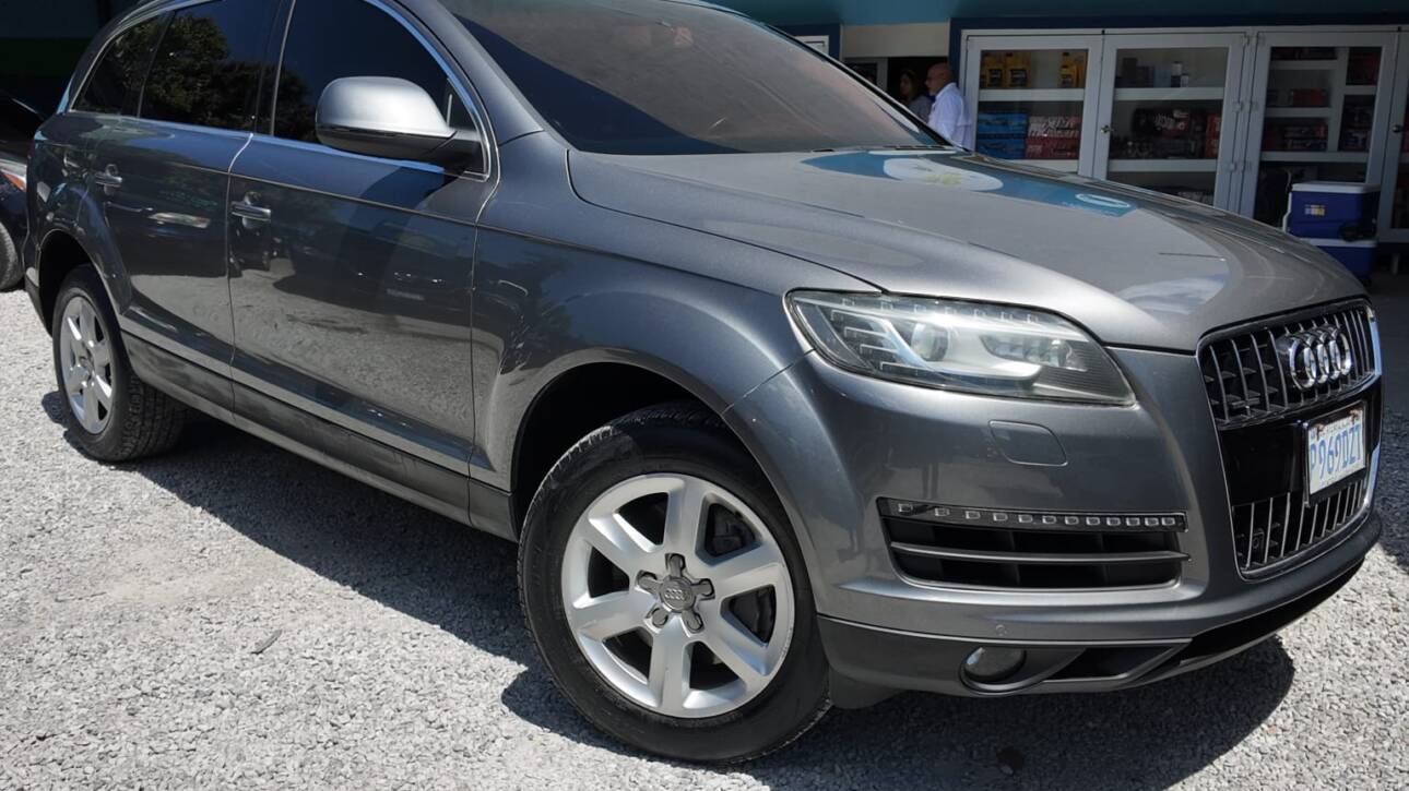 🚙 Audi Q7 2011 De Agencia 🚙🔥Elegante, potente y full equipo — ¡ideal para familia, viajes y quienes buscan lujo y desempeño!