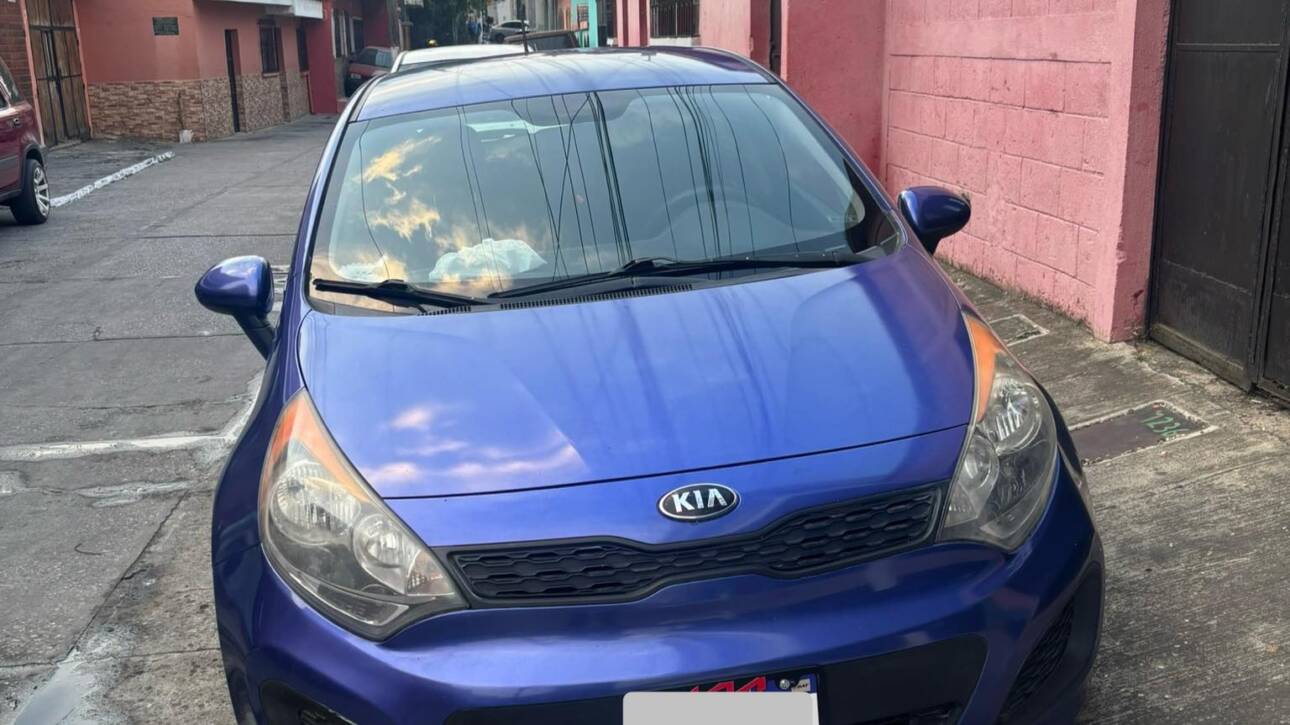🚗 Kia Rio Hatchback 2014 🚗🔥Económico, moderno y práctico — ¡perfecto para ciudad y uso diario!