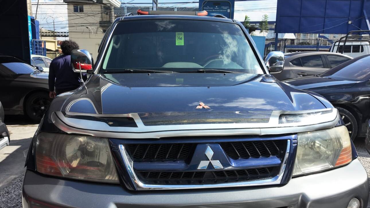 🚙 Mitsubishi Montero GLS Limited 🚙🔥Potente, lujosa y lista para cualquier terreno — ¡perfecta para familia, trabajo y aventura!