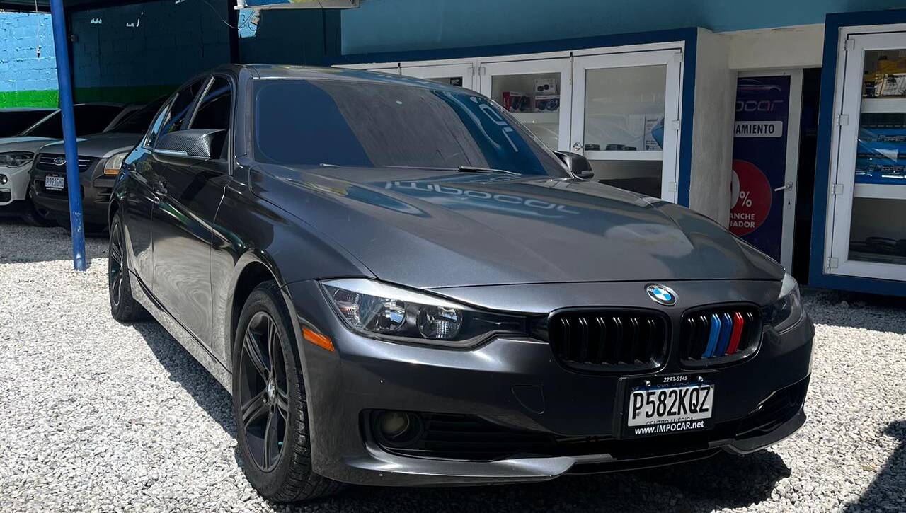 🚗 BMW 320i 2015 🚗🔥Elegante, deportivo y económico — ¡ideal para ciudad y carretera!