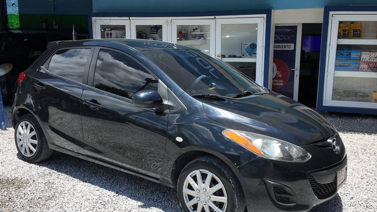 🚨 MAZDA 2 2014 MECÁNICO 🚨