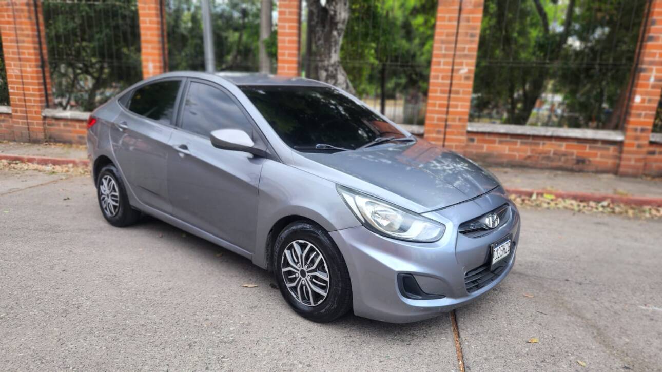 🔥 HYUNDAI ACCENT 2013 AUTOMÁTICO 🔥
