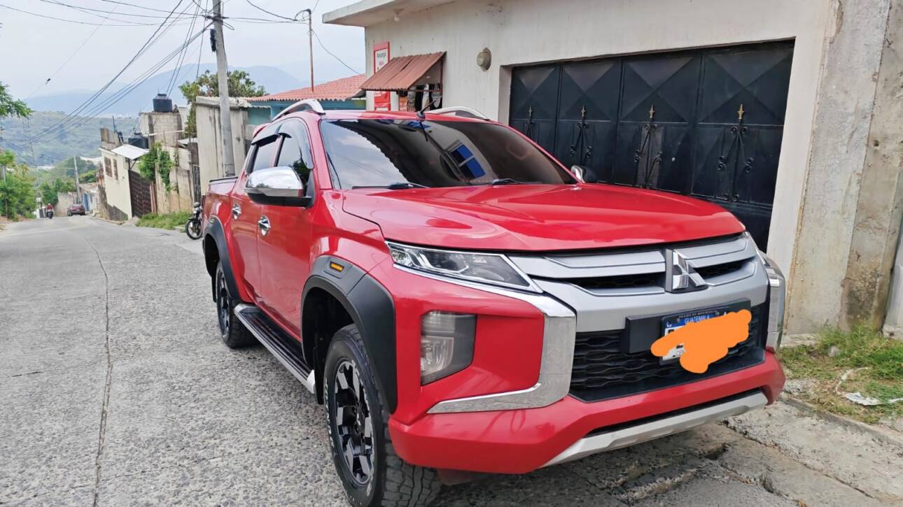 MITSUBISHI L200 TRITÓN 2022 4X4 TURBO DIÉSEL