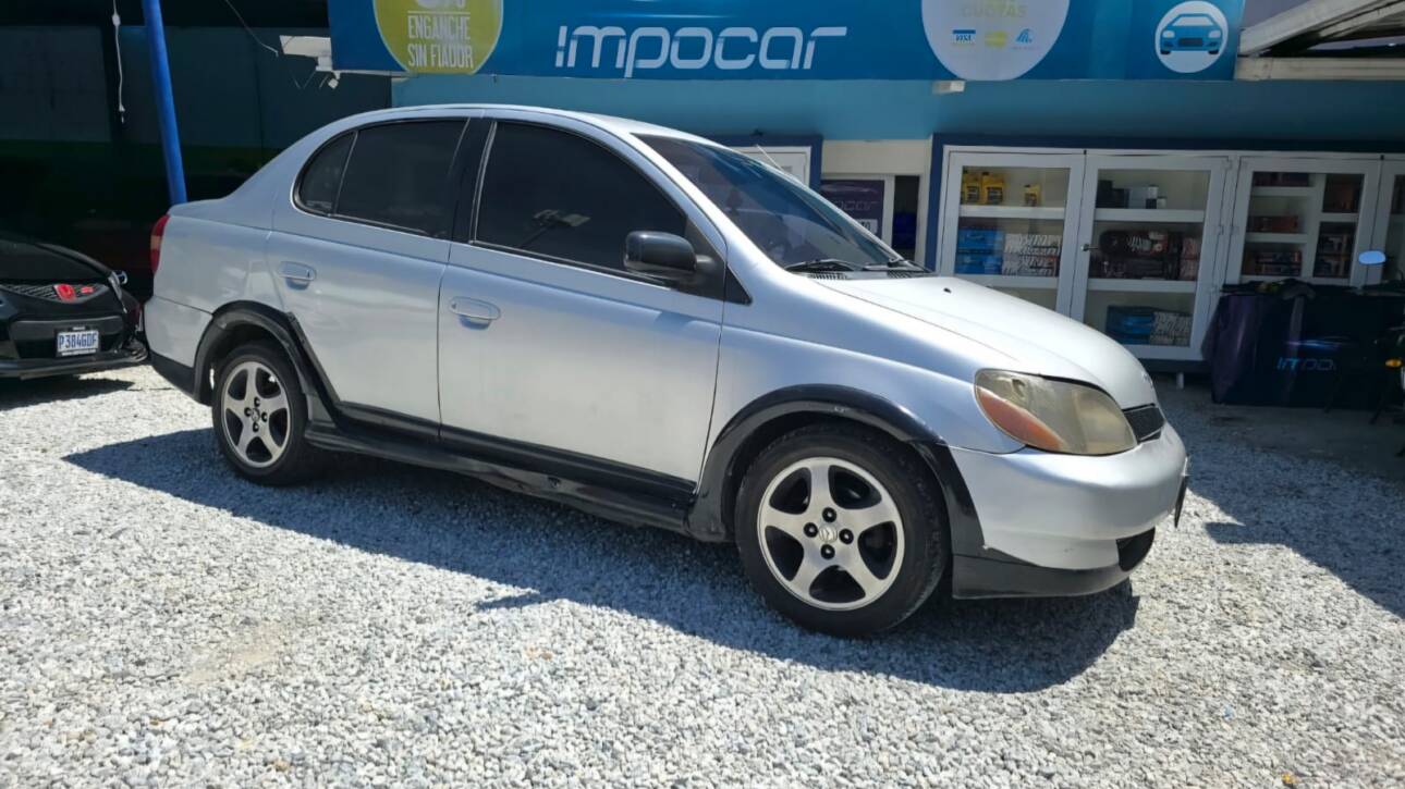 TOYOTA ECHO 2000